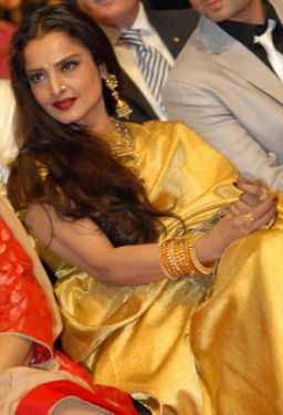 Rekha posting as Li Trigram This Appropriateness posture is nearer to Li Trigram, 得体端庄的离卦 Master Soon