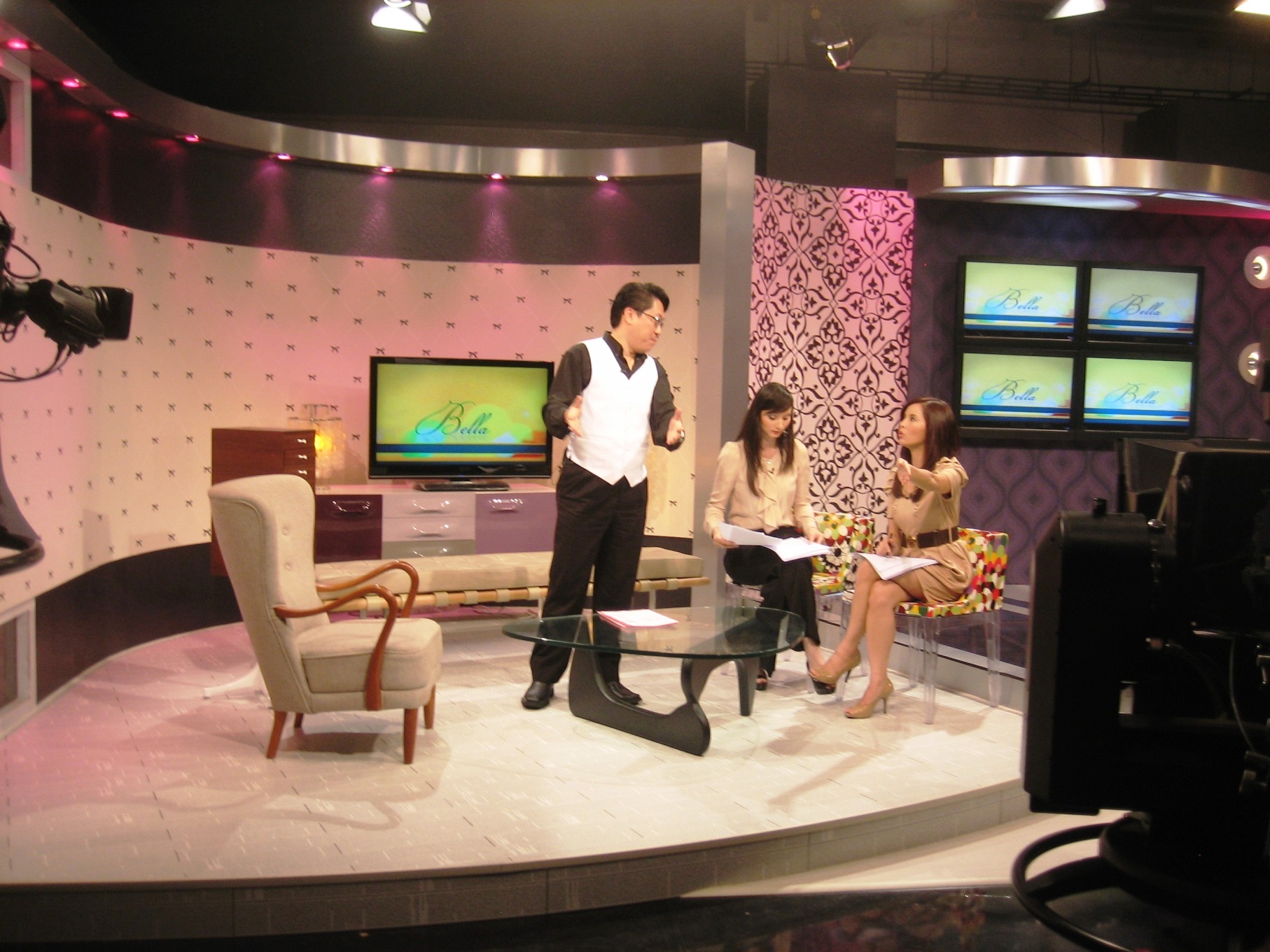 Master Soon in NTV7 Master Soon showing Daphne Iking About How to Strengthen Woman Career By Feng Shui.