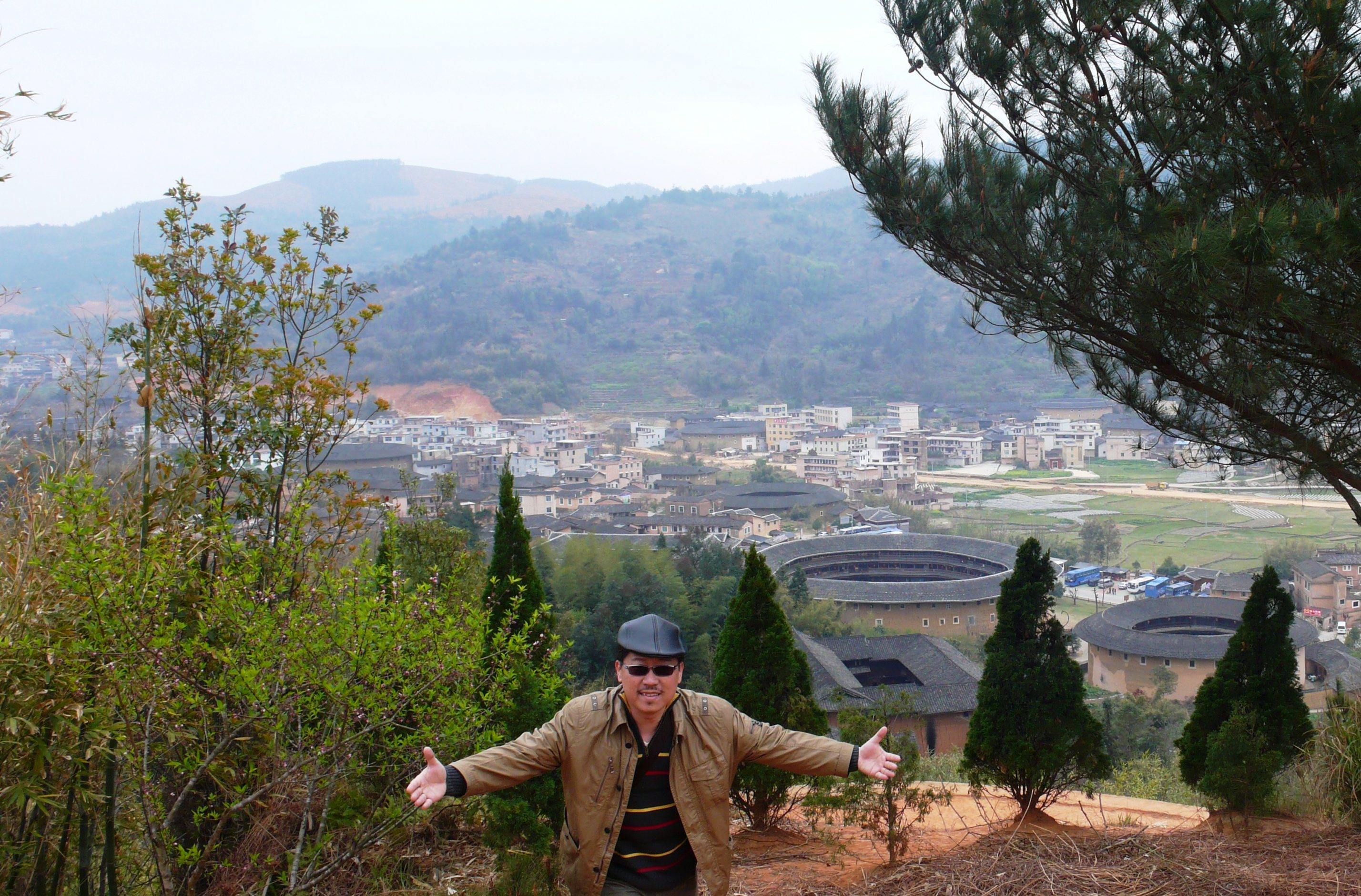 Master Soon at Fujian Tulou Master Soon at Fujian Tulou.Fujian Tulou is a property of 46 buildings constructed between the 15th and 20th centuries over 120 km in south-west of Fujian province, inland from the Taiwan Strait.