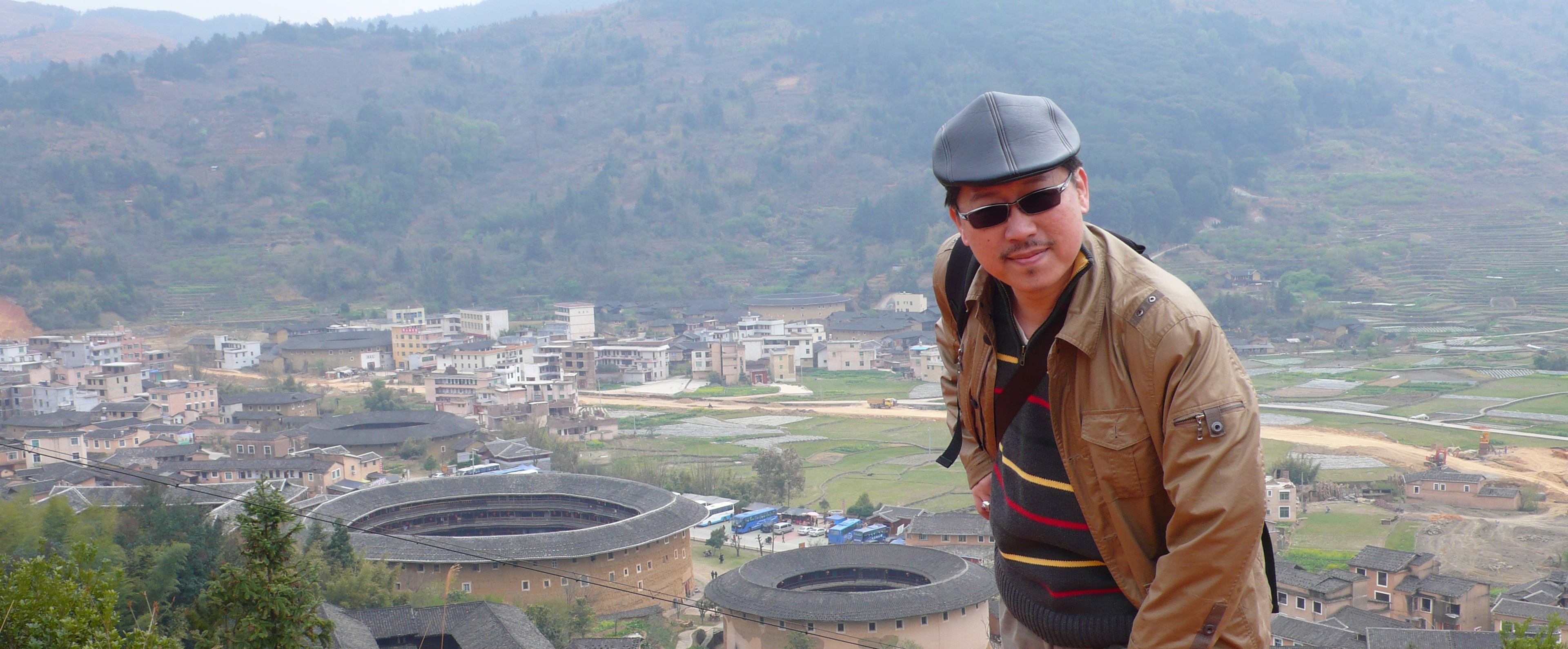 Master Soon at Fujian Tulou (simplified Chinese: 福建土楼; pinyin: Fújiàn Tǔlóu, "Fujian earthen structures") Master Soon at Fujian Earthern Structures, it is a type of Chinese rural dwellings of the Hakka and others in the mountainous areas in southeastern Fujian, China. They were mostly built between the 12th and the 20th centuries. Fujian Province of China