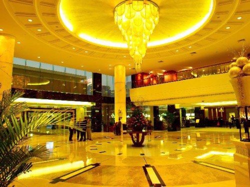 Master Soon in Dong Fang Hotel. Elegant Hotel in Guangzhou. Choose Dong Fang Hotel if you want to enjoy life in Guangzhou.