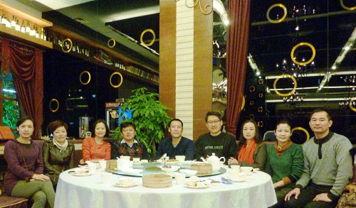 Before sending me to airport(back to Malaysia), all friends came together and we had meal ( the way Chinese say good bye)...   热情的中国人