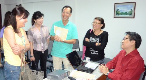 Pleasant Discussion Between Master Soon and Participants
