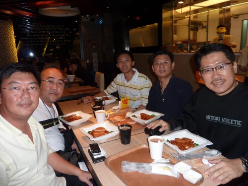 Master Soon & Students in Guangzhou, Oct 2011. Finishing Guangzhou Feng Shui Excursion and, heading to Beijing Feng Shui Exploration. Master Soon & Students in Guangzhou at 12 Oct 2011. Finishing Guangzhou Feng Shui Excursion and, heading to Beijing Feng Shui Exploration. From Right to Left , Master Soon, Master Ong, Bryan Ong, Master Lim and Mr Neoh.