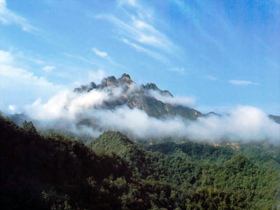 2012 Guangzhou Golden Feng Shui Excursion 2012 By Master Soon. White-Cloud-Mountain The Workshop will show you how Baiyunshan (White Cloud Mountain) plays the role as Parent Mountain (父母山)to ancient city Guangzhou (more than 2000 years) until Modern time, since SEA SILK TRADE ROUTE until modern trading centre of the world today. A Real case of SAN YUAN BU BAI 三元不败 ( Undefeated Thru Out 9 Cycle)